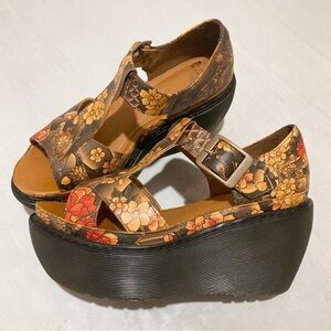 RARE Dr. Martens Adaya Tattoo Koi Fish
Floral Wedge Sandals Shoes Women's Size 9